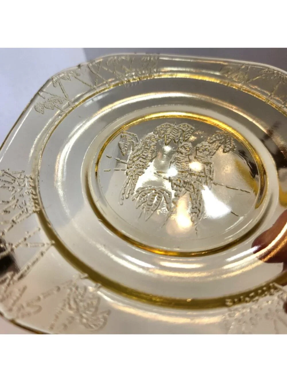 Federal Glass Depression Glass Plate with Sylvan Parrots & Leaves Square Rare